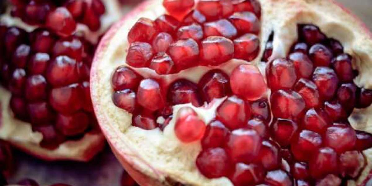 Eat three pomegranates a day to prevent heart disease